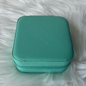 Jewelry case travel size in Tiffany blue